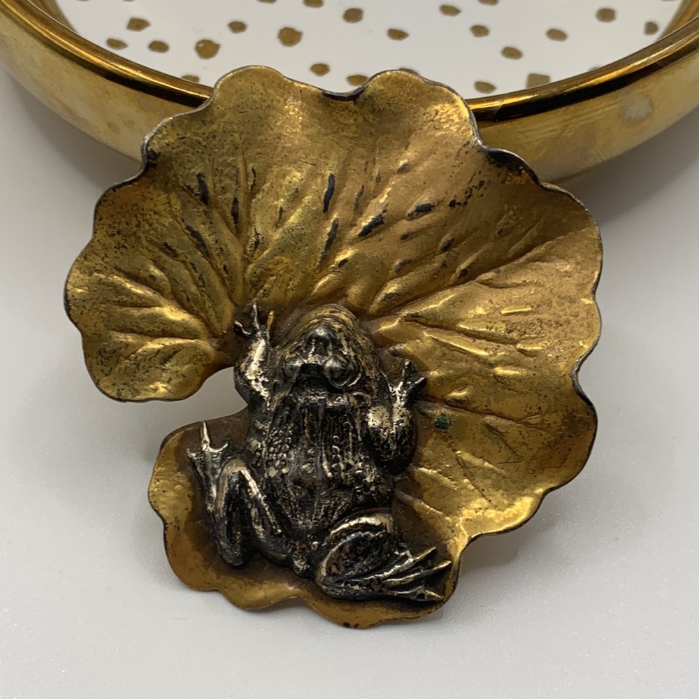 VTG 1940-s Frog  on a Lily Brooch Josef Of Hollywood